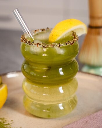 Holunder Matcha Spritz   | © SONNENTOR