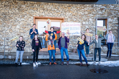 Elias Bakalis Geburtstagsüberraschung Standort Sprögnitz | © SONNENTOR